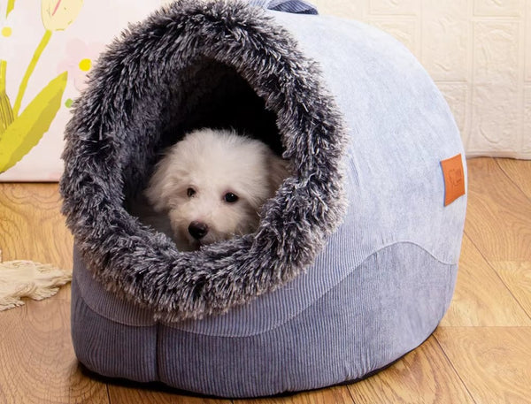 Snug & Warm Self-Warming Winter Pet Bed - Ideal Indoor Tent for Small to Medium Dogs and Cats