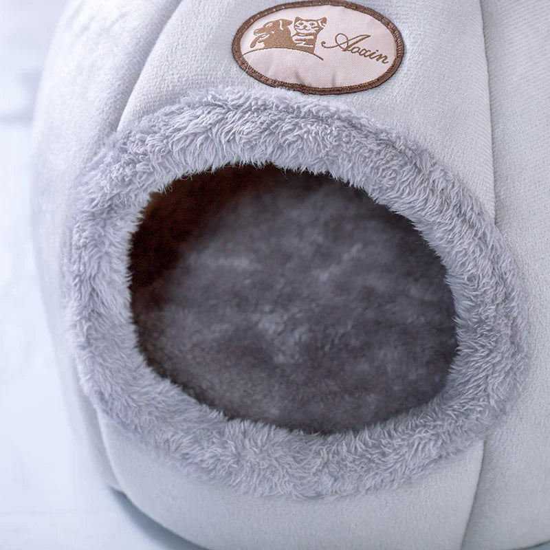 Ultra-Cozy Pet Cave Bed – Warm Winter Nest for Cats & Small Dogs